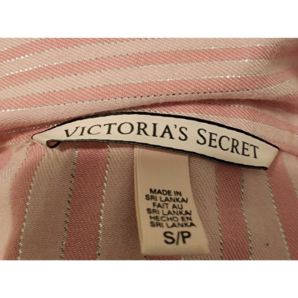 Victoria's Secret - Picture 5 of 5